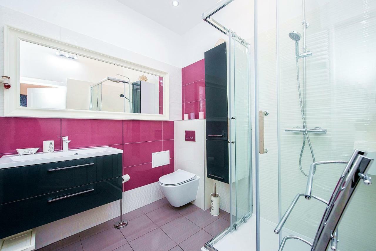 Slawkowska Apartment คราคูฟ ภายนอก รูปภาพ
