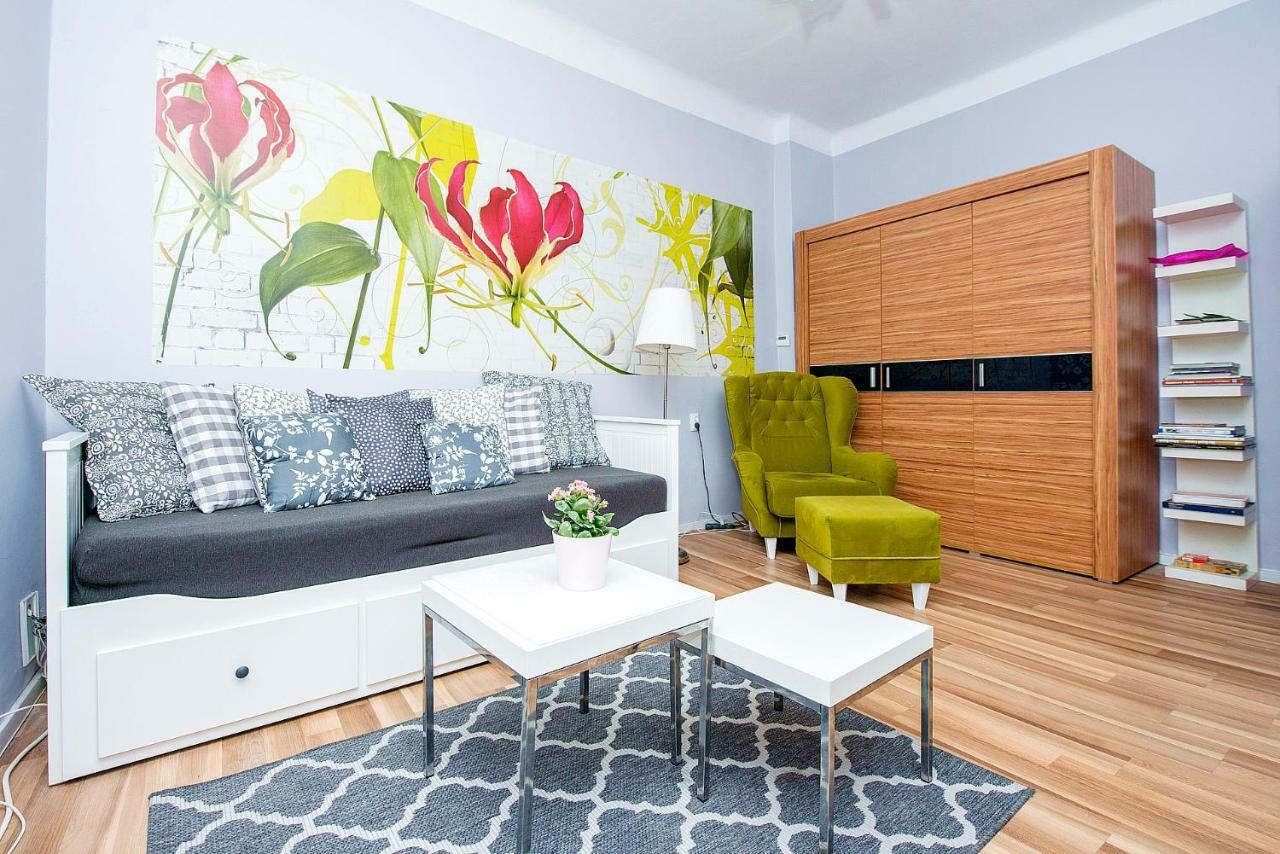 Slawkowska Apartment คราคูฟ ภายนอก รูปภาพ