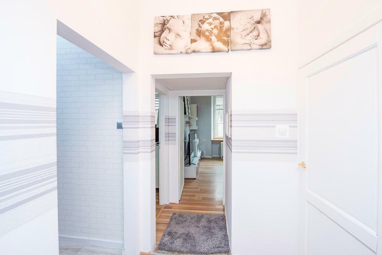 Slawkowska Apartment คราคูฟ ภายนอก รูปภาพ